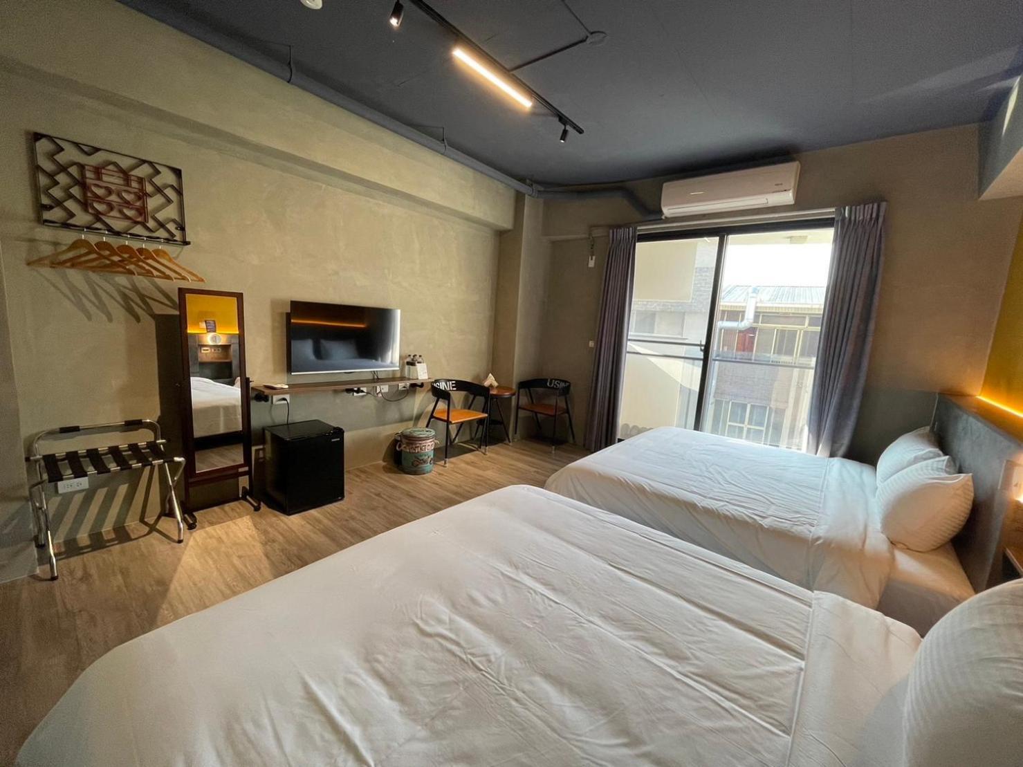 Long Lang Homestay Tainan Zewnętrze zdjęcie